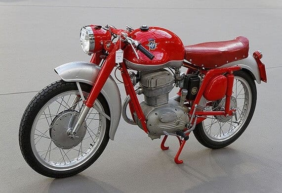 1955-MV-Agusta-175CS-The-Boom-of-the-1950s-agv-sport