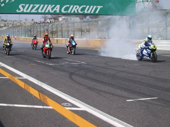 24 of the Top US and World Motorcycle Road Race Tracks Suzuka-Ino-Japan-agv-sport-2