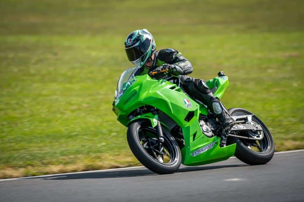 What-To-Wear-When-Riding-A-Motorcycle-In-Hot-Weather