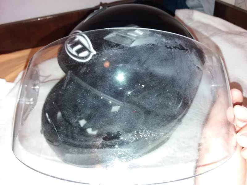 What Can I Use to Clean a Full-Face Motorcycle Helmet? Cleaning-the-visor-How-to-clean-your-helmet-Face-shield