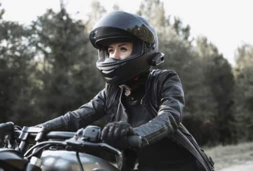 Why-Are-Full-Face-Helmets-So-Big-agvsport-1