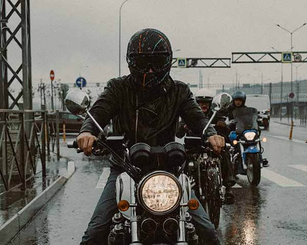 What-can-I-use-to-clean-a-full-face-motorcycle-helmet-agv-sport