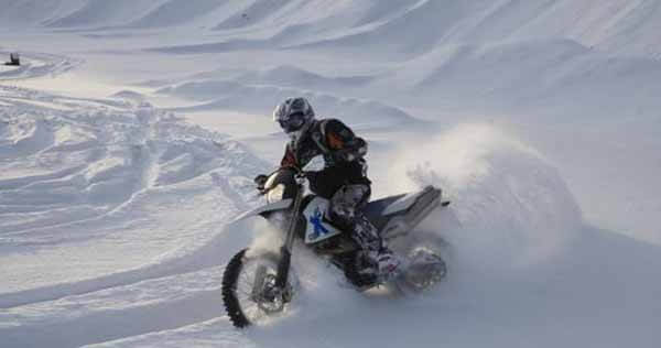 Cheapest Ways to Keep Your Feet Warm on a Motorcycle Cheapest-Ways-to-Keep-Your-Feet-Warm-on-a-Motorcycle-micramoto (2)