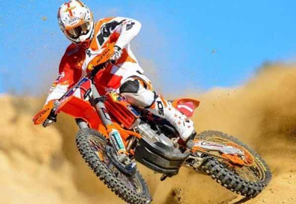 Do-I-Need-Knee-Pads-for-Dirt-Biking-agvsport-1