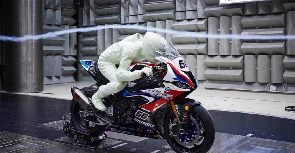 Is-Wind-Noise-Normal-in-a-Helmet-agvsport (2)