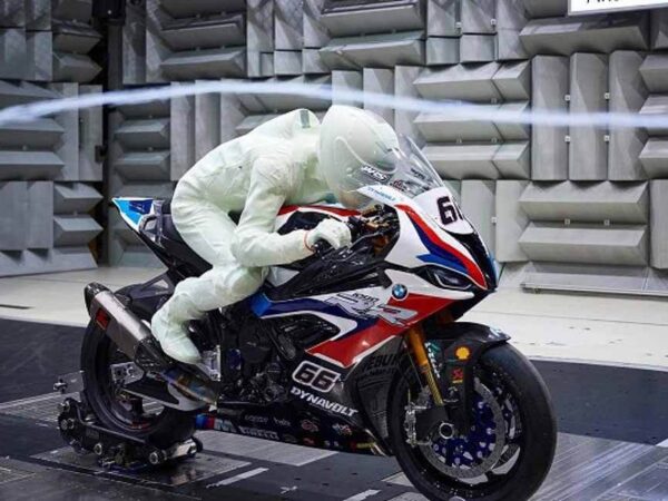 Is-Wind-Noise-Normal-in-a-Helmet-agvsport (2)