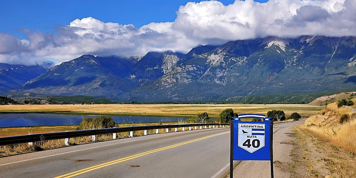 Ruta 40: This route exhibits the breathtaking splendor of Patagonia's and the Andes Mountains' running almost the entire length of Argentina across 11 provinces.