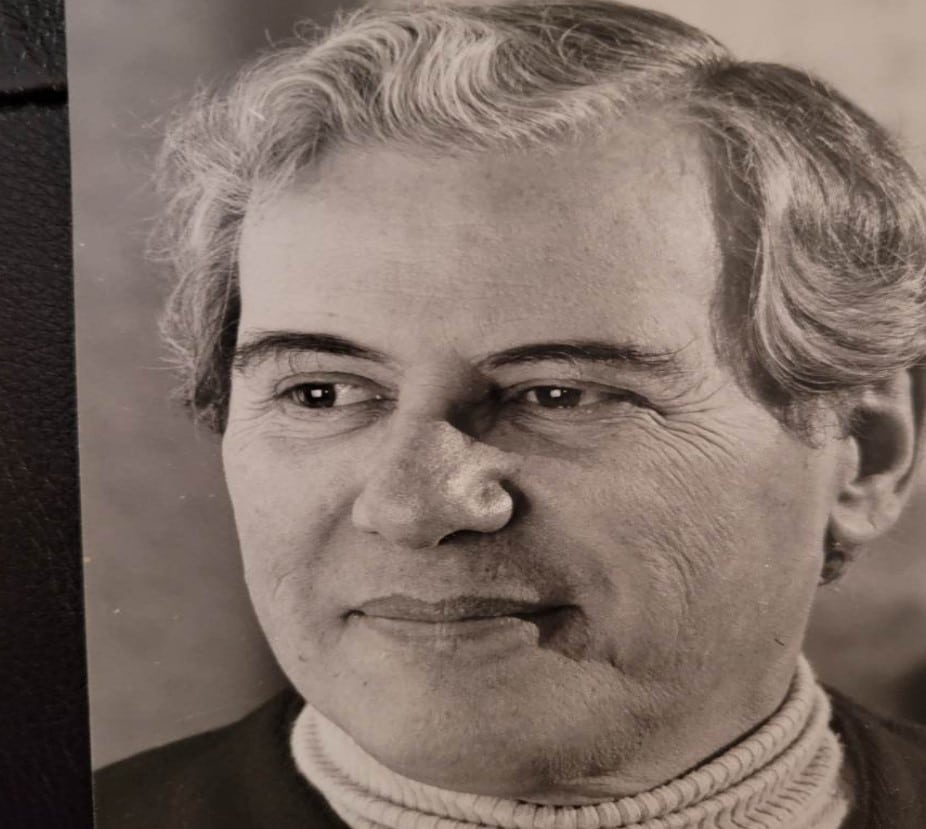 Dr. Elio Grandi served as the first President of AGV USA in 1977. He passed away on August 4, 2017, in Springfield, Virginia, shortly after the loss of his beloved wife, Elena Jovacchini, with whom he shared 59 years of marriage.