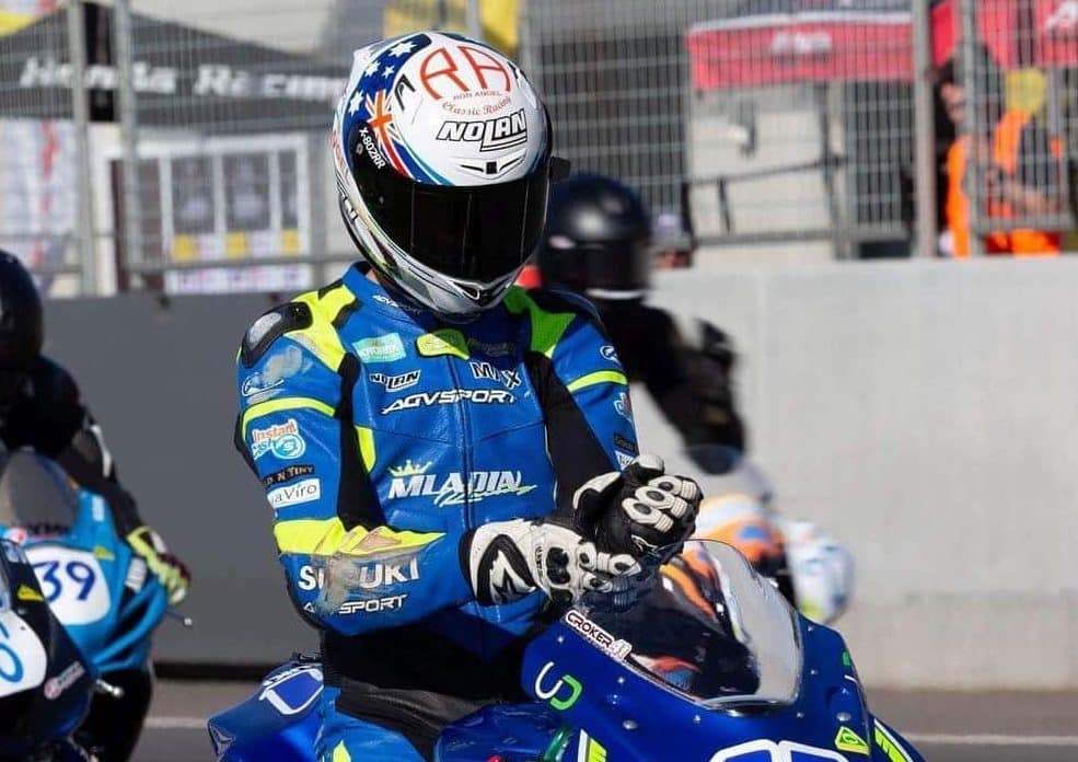 Why Do Motorcycle Helmets Get Sticky? 6 Main Causes and Cleaning Tips