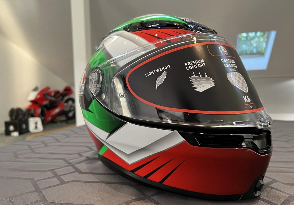Top 7 Best Helmets for Naked Motorcycles AGV K6 S Helmet: Ultralight at 2.75 pounds, expertly crafted for superior aerodynamics, reducing drag for riders, particularly at high speeds. This streamlined design enables swift movement through the air, significantly enhancing overall aerodynamic efficiency.