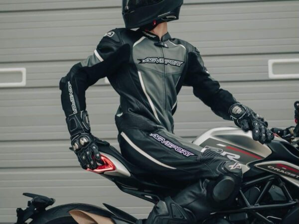 How Can I Make My Sportbike Seat More Comfortable? Try My 7 Proven Tricks