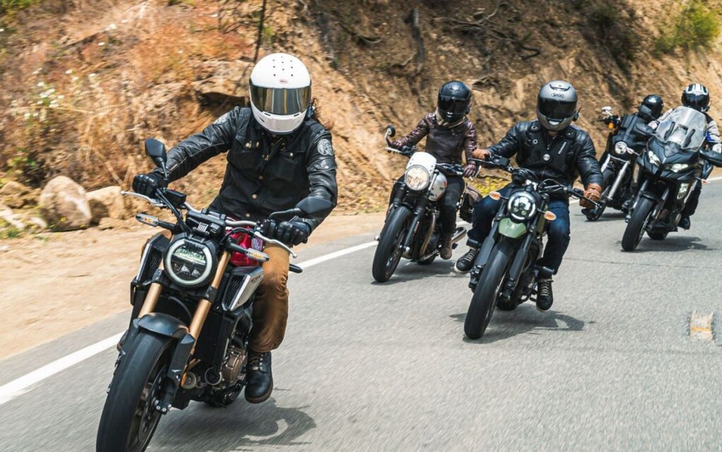 Who Are Cardo Systems Competitors? A Deep Dive into Cardo vs. Sena