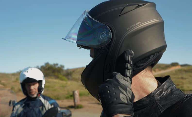 Sena Impulse vs. Outrush R: Learn the 6 Key Differences