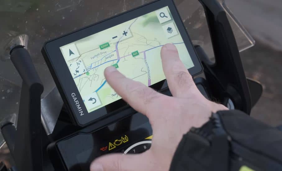 Garmin Zumo XT vs. Zumo XT2: The Ultimate Adventure Motorcycle GPS Showdown Smooth swiping gestures on the Garmin Zumo XT, showcasing its responsive touchscreen interface.