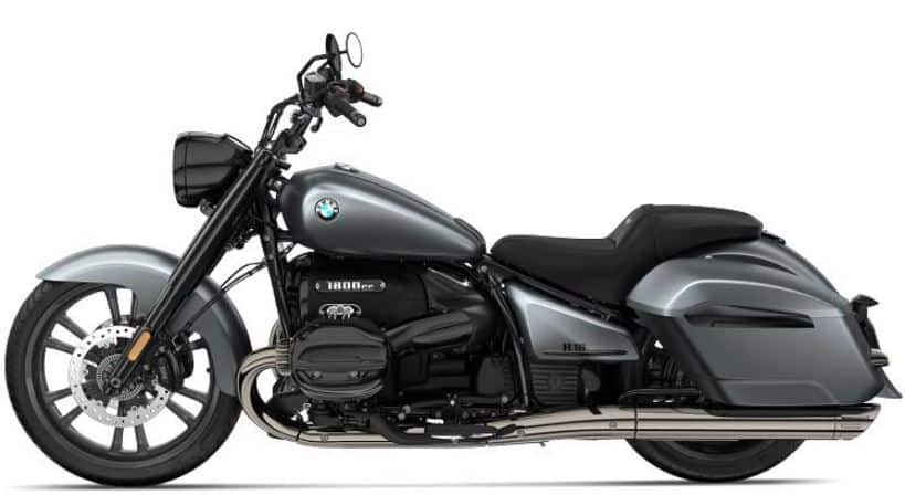 Which Heavyweight Motorcycles Have Reverse Gear? Top 6 Picks The BMW R 18 Roctane in Mineral Gray Metallic Matte with a unique lever on the side of the gearbox designed for engaging the starter motor to aid in reversing