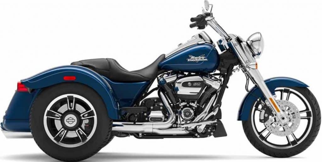 2024 Harley-Davidson Freewheeler with a length of 103.0 inches, ground clearance of 4.9 inches, rake of 26 degrees, and a trail of 4.0 inches. Features a wheelbase of 65.7 inches and a luggage capacity of 2 cubic feet (0.06 m³).