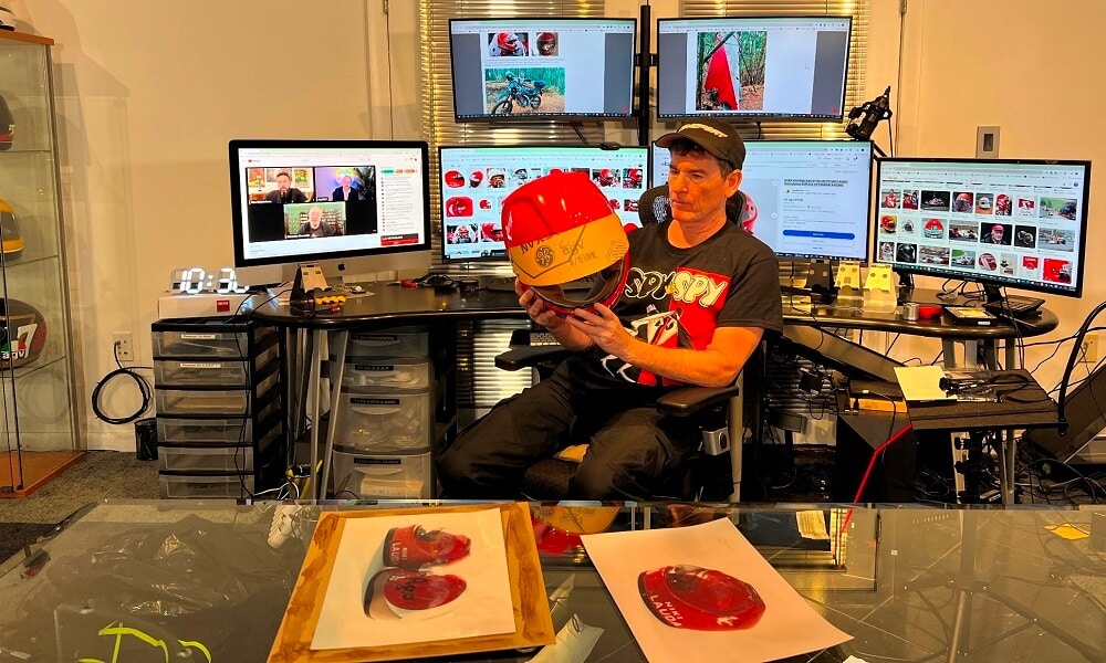 AGV X1 Helmet Nii Lauda color AGVSPORT Office April 2024