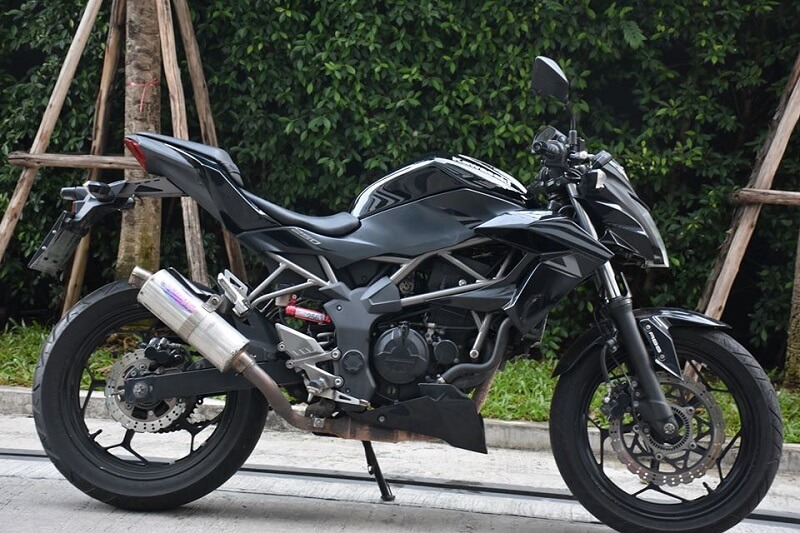 Understanding the Dangers of Riding and Driving in Thailand Kawasaki Z250SL in Thailand