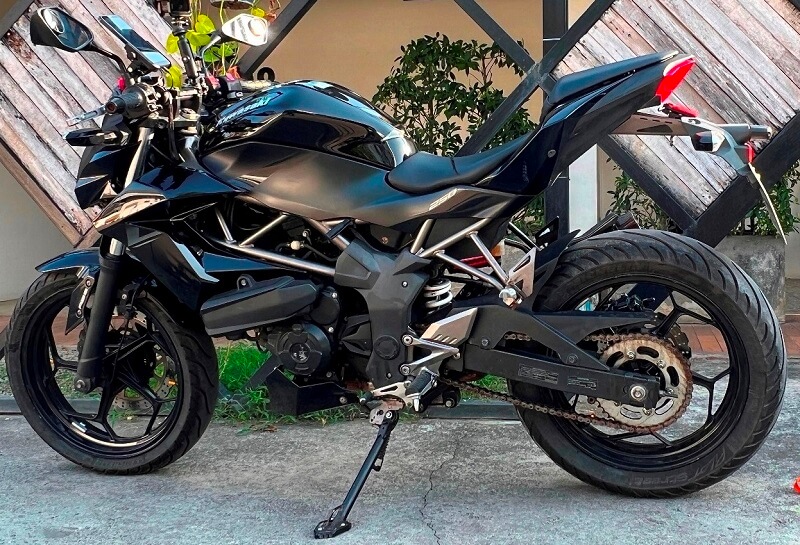 Understanding the Dangers of Riding and Driving in Thailand Kawasaki Z250SL in Thailand