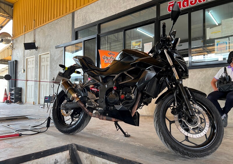 Understanding the Dangers of Riding and Driving in Thailand inspection for Z250 Thailand (3)