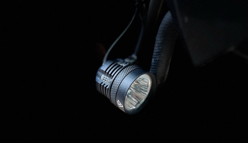 Understanding the Dangers of Riding and Driving in Thailand spotlight - z250