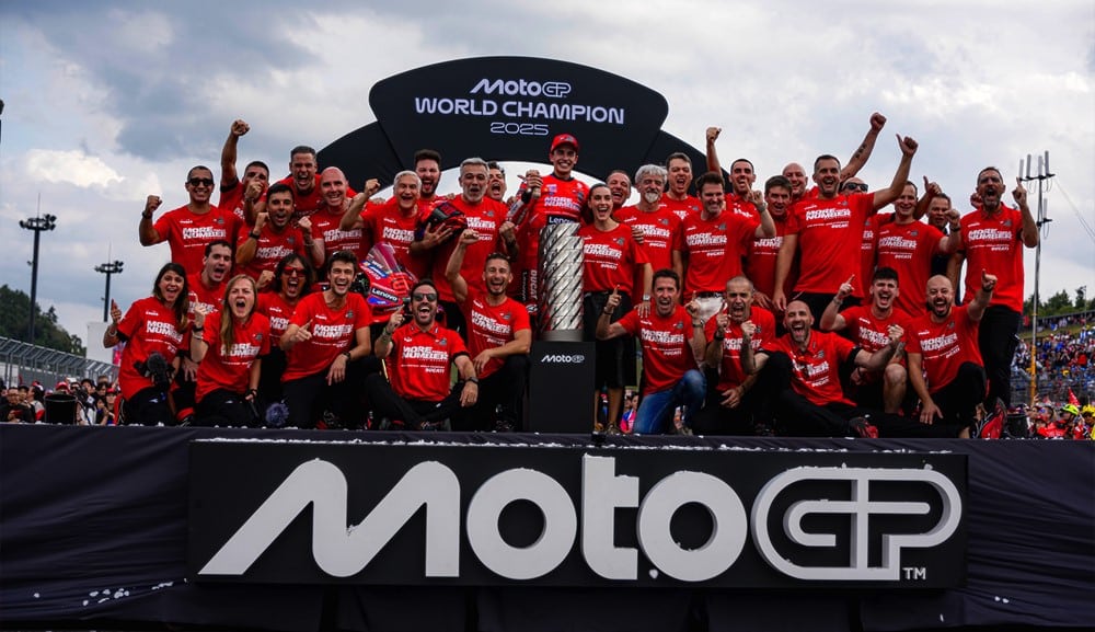 After clinching the 2025 title, Marquez and the Ducati Lenovo Team celebrated on the Motegi podium