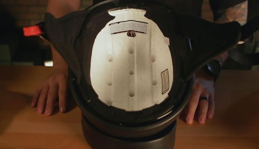 The interior view of my helmet reveals the comfort liner and EPS liner, highlighting its design for optimum comfort and safety.